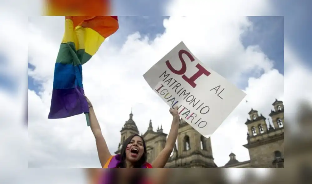 Católicos toman las calles y protestan contra matrimonio igualitario en Ecuador Católicos toman las calles y protestan contra matrimonio igualitario en Ecuador