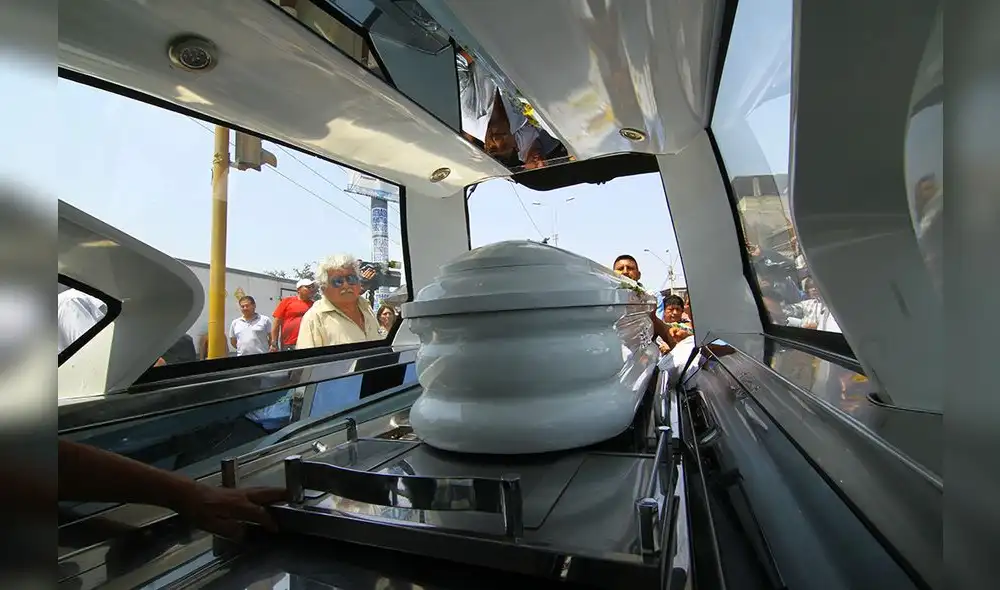 Villa el Salvador: Último adiós a adolescente fallecido en colegio Trilce [FOTOS]