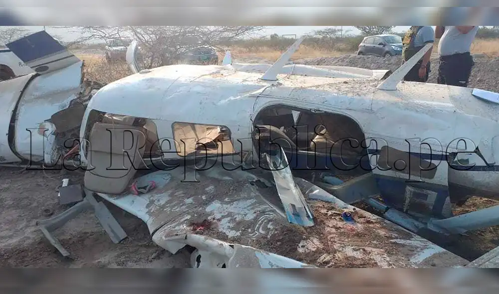 Avión ecuatoriano se estrella en Tumbes. Avión ecuatoriano se estrella en Tumbes.