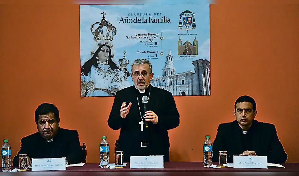 Arzobispo Javier del Río dice que se quiere hipersexualizar a niños Arzobispo Javier del Río dice que se quiere hipersexualizar a niños