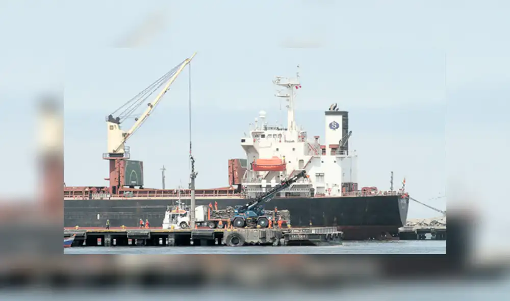 Pese a los cuestionamientos ProInversión adjudicaría hoy el puerto de Salaverry Pese a los cuestionamientos ProInversión adjudicaría hoy el puerto de Salaverry