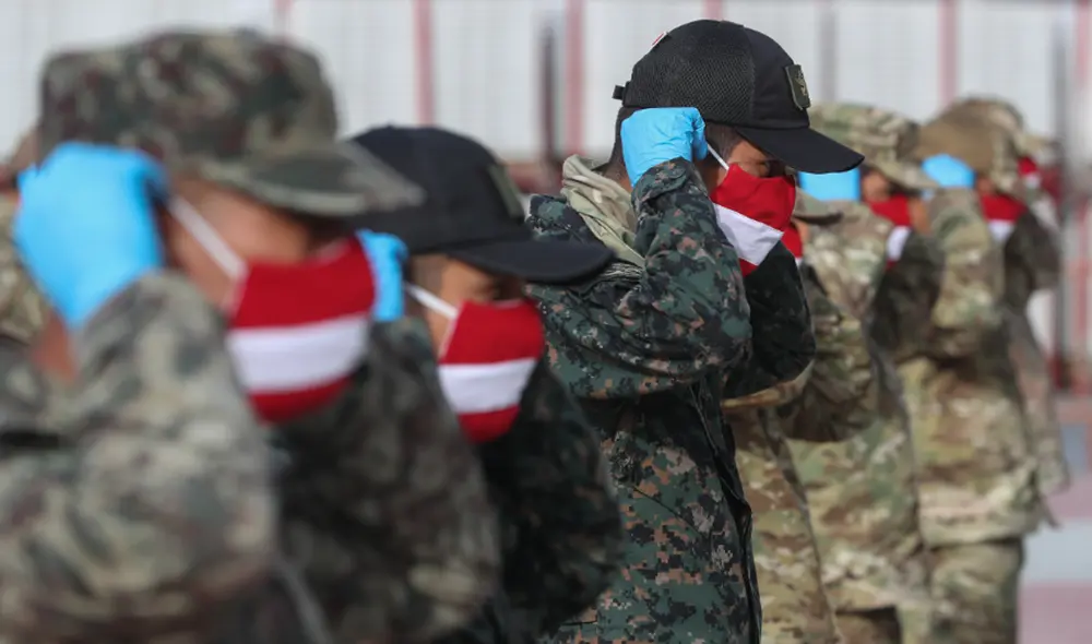Selección peruana donó a las Fuerzas Armadas artículos de protección contra el COVID-19 Selección peruana donó a las Fuerzas Armadas artículos de protección contra el COVID-19