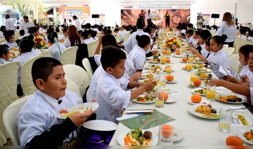 Comida chatarra regresa a los colegios de EE.UU. por orden de Donald Trump