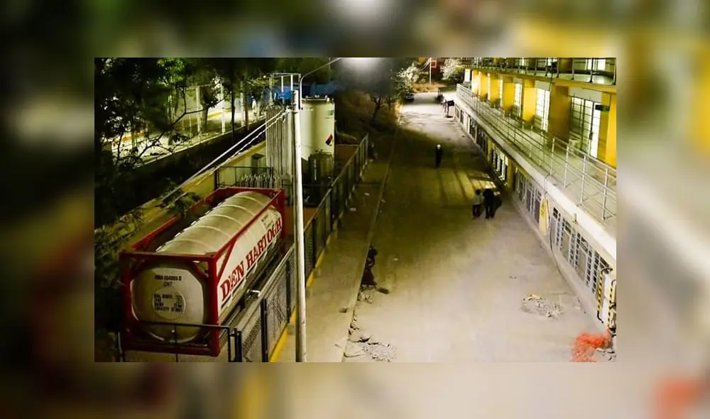 Tanque está interconectado a la red que provee de oxígeno al hospital. Tanque está interconectado a la red que provee de oxígeno al hospital.