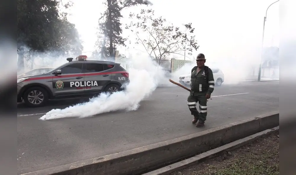 Congresistas del Frente Amplio se enfrentaron a la Policía tras detención de mineros