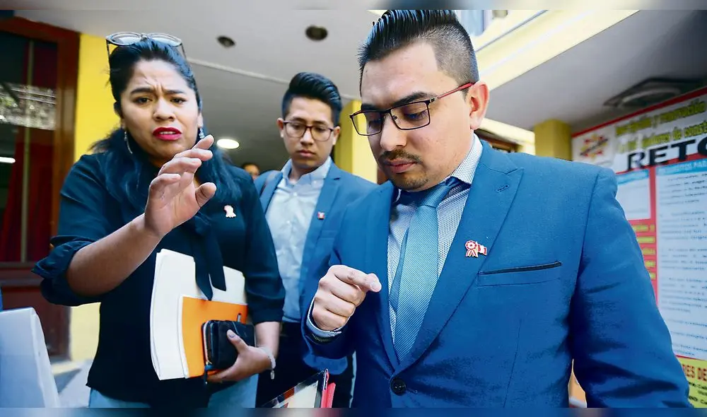 GROVER DELGADO FLORES - GERENTE DE TRANSPORTES DEL GRA GROVER DELGADO FLORES - GERENTE DE TRANSPORTES DEL GRA