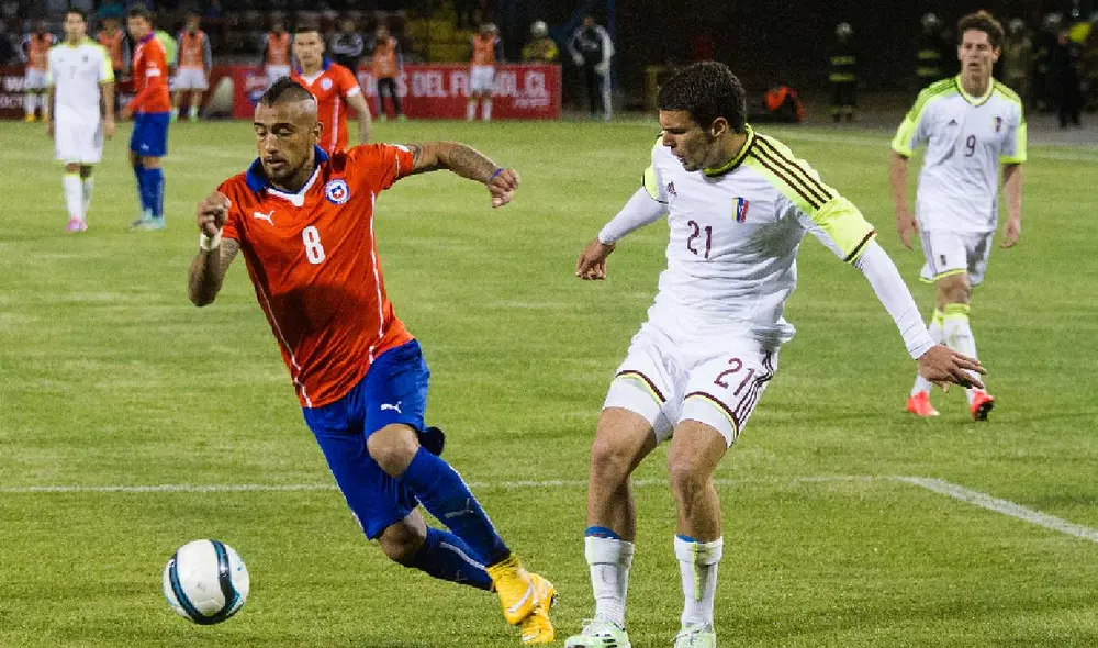 Chile saldrá a meterse en la pelea ante Venezuela que está urgida de puntos. Foto: Diario Libero Chile saldrá a meterse en la pelea ante Venezuela que está urgida de puntos. Foto: Diario Libero