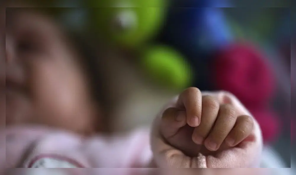 La bebé sufrió quemadura en la piel a causa del detergente industrial. Foto: Referencial / AFP La bebé sufrió quemadura en la piel a causa del detergente industrial. Foto: Referencial / AFP