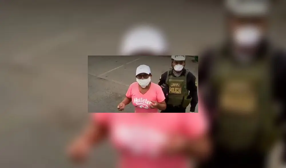 Detienen a dos mujeres que salieron a las calles en día que solo deben circular varones. Créditos: Captura América Televisión.