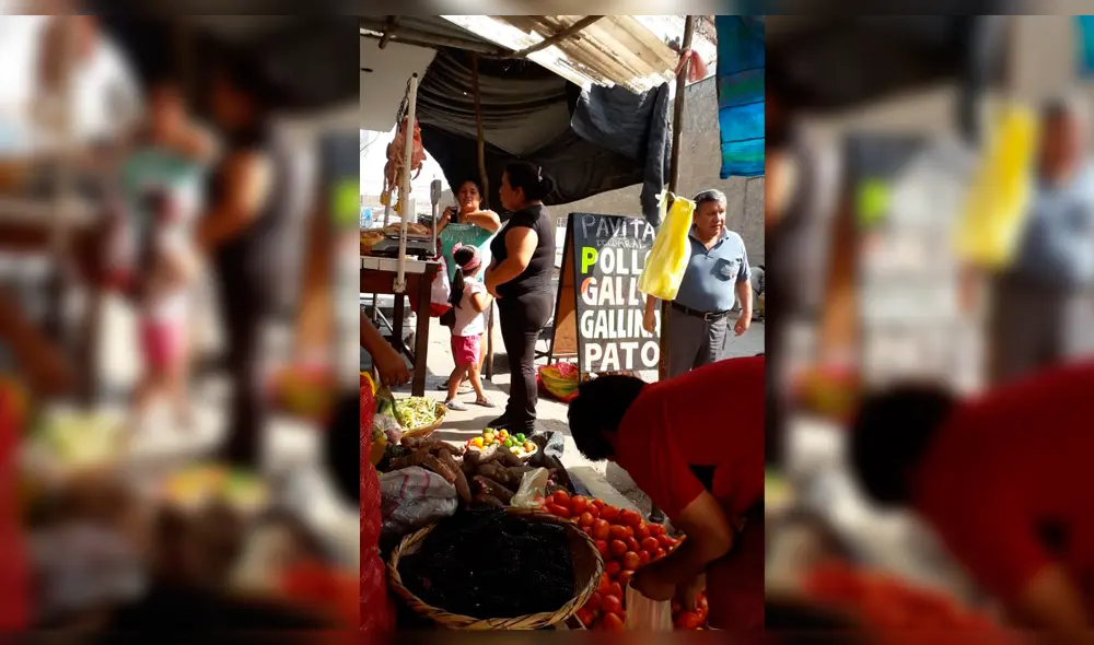 En el mercado La Hermelinda la asistencia de compradores es masiva. En el mercado La Hermelinda la asistencia de compradores es masiva.