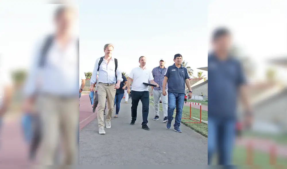 Visita. Agustín Lozano y miembros de la FIFA en el Elías Aguirre. Visita. Agustín Lozano y miembros de la FIFA en el Elías Aguirre.