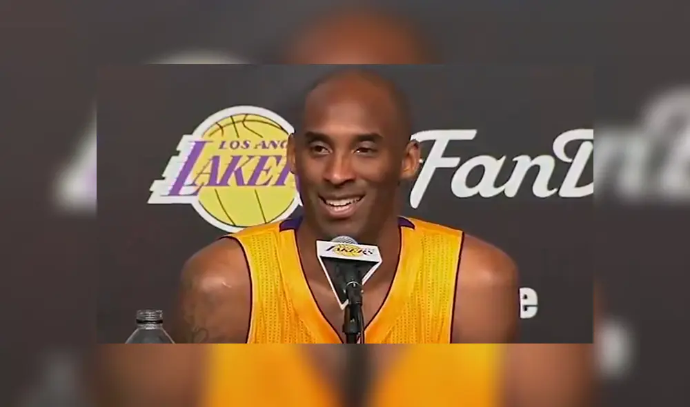 Con una sonrisa en los labios. Así se dirigió Kobe Bryant a sus seguidores latinos en español.