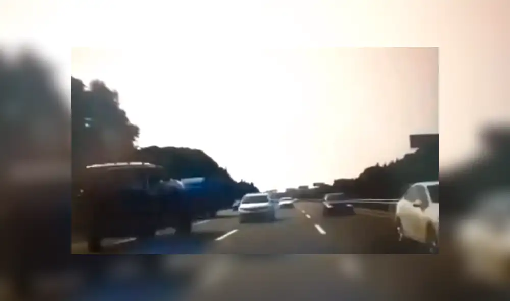 Tras discutir con su pareja, el hombre quiso darle un susto de muerte y manejó en sentido contrario. Foto: captura