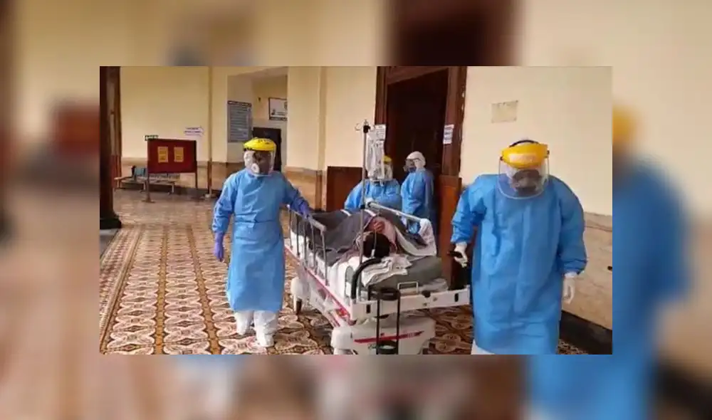 Tras salir de UCI, el doctor Raúl Reina Abrigo fue conducido a la Sal Julián Arce, donde finalmente fue dado de alta. (Foto: Minsa)