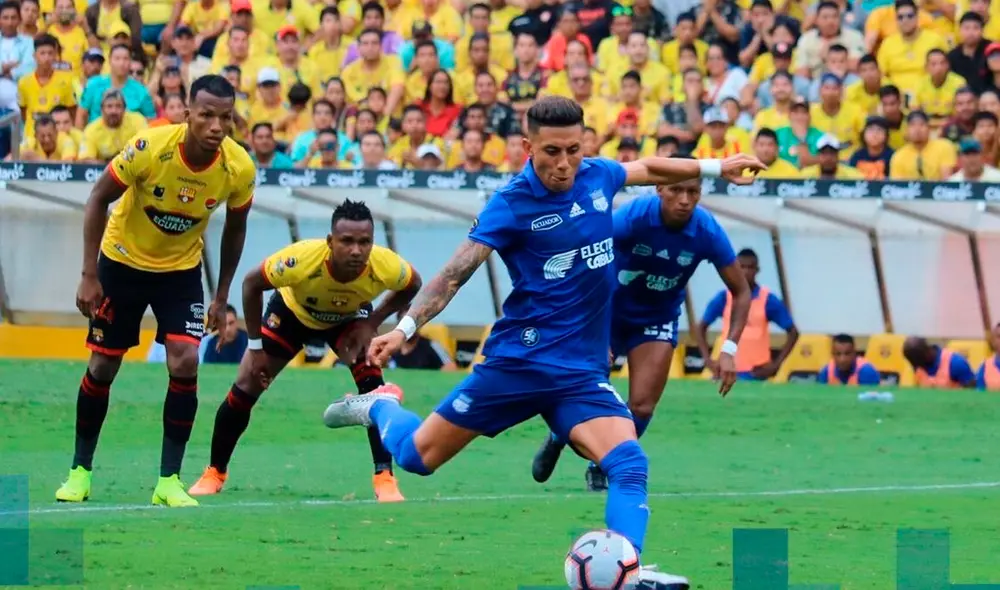Sigue aquí EN VIVO ONLINE el 'Clásico del Astillero' entre Barcelona SC y Emelec por la jornada 28 de la Liga Pro de Ecuador 2019. | Foto: @CSEmelec Sigue aquí EN VIVO ONLINE el 'Clásico del Astillero' entre Barcelona SC y Emelec por la jornada 28 de la Liga Pro de Ecuador 2019. | Foto: @CSEmelec
