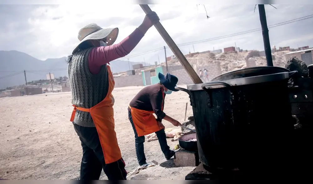 OLLA COMUN EN AREQUIPA DISTRITO DE YURA 
