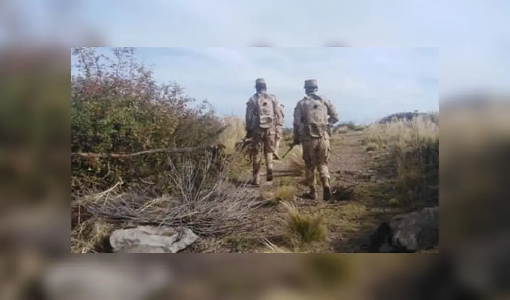 Los soldados resguardaban la frontera en Kasani, provincia de Yunguyo en Puno. Los soldados resguardaban la frontera en Kasani, provincia de Yunguyo en Puno.