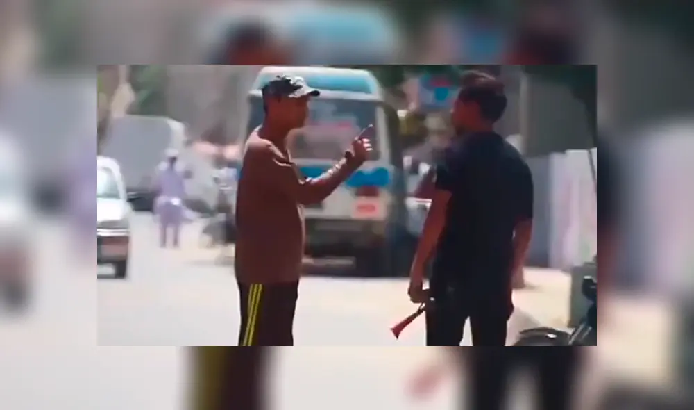 Facebook viral: asusta a hombre con bocina en la calle, lo enfurece y recibe dura lección [VIDEO]