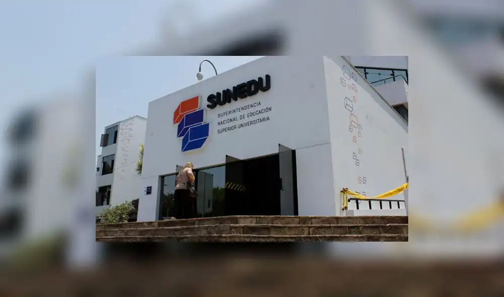 Supervisarán a otras 38 universidades por carreras no autorizadas Supervisarán a otras 38 universidades por carreras no autorizadas