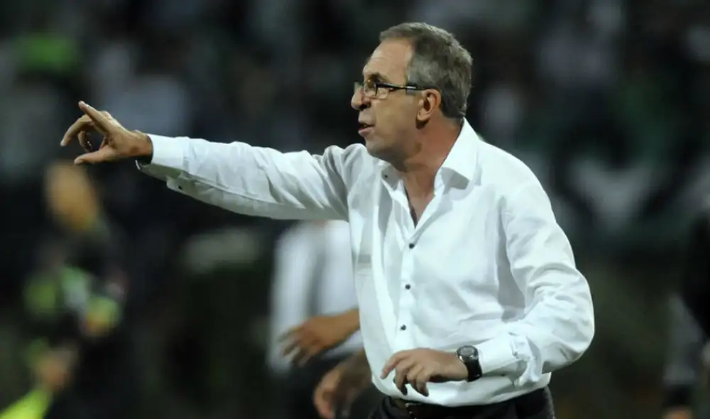 Gerardo Pelusso cuestionó trascendencia de Leeds United de Marcelo Bielsa. | Foto: EFE