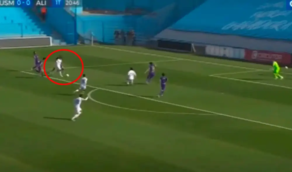 Yamir Oliva marca golazo en el Alianza Lima vs. San Martín (0-1) en la feha 11 del Clausura Yamir Oliva marca golazo en el Alianza Lima vs. San Martín (0-1) en la feha 11 del Clausura