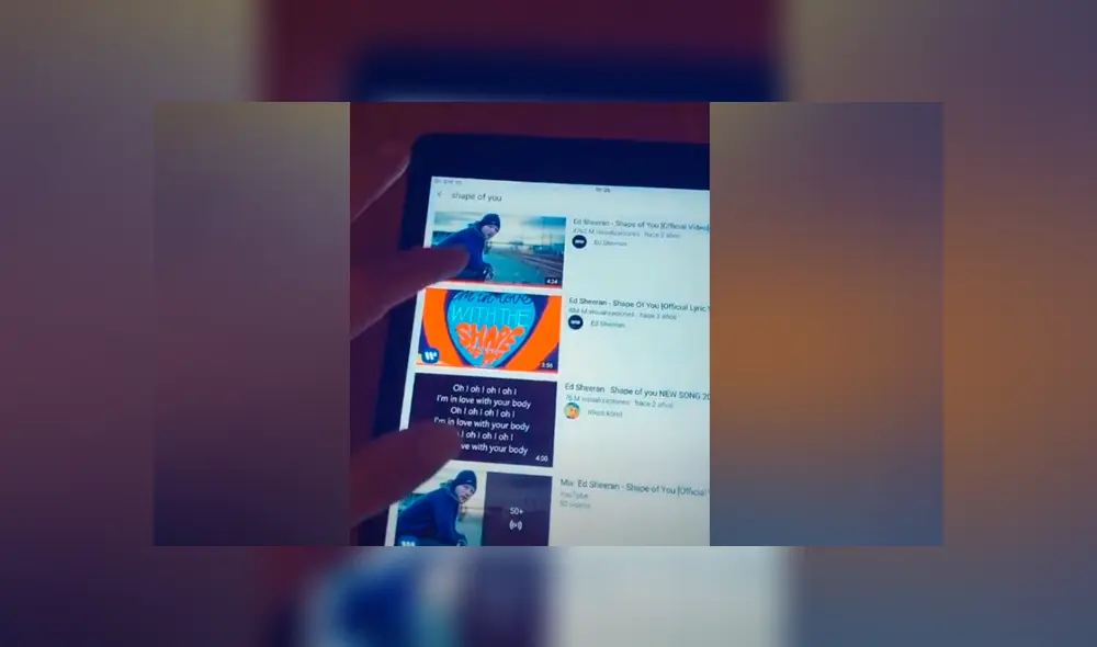 Desliza las imágenes para ver la curiosa reacción que tuvo un perro al escuchar su tema favorito de Ed Sheeran Foto: Rebeca Romero/TikTok Desliza las imágenes para ver la curiosa reacción que tuvo un perro al escuchar su tema favorito de Ed Sheeran Foto: Rebeca Romero/TikTok