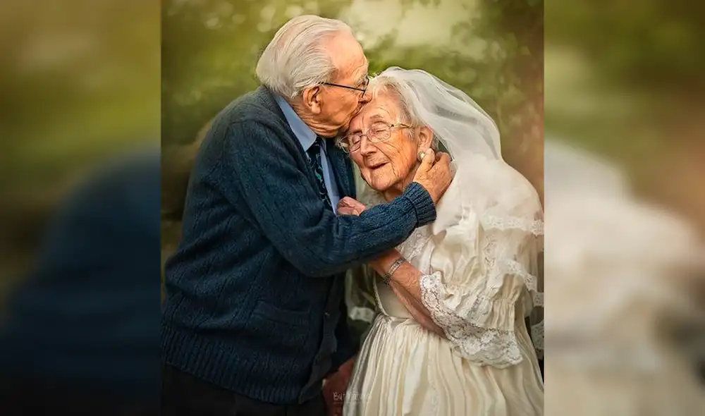 Las imágenes de los Hughes han conmovido a los usuarios de Facebook quienes no han perdido la esperanza de permanecer unidos a su pareja por muchos años. Las imágenes de los Hughes han conmovido a los usuarios de Facebook quienes no han perdido la esperanza de permanecer unidos a su pareja por muchos años.