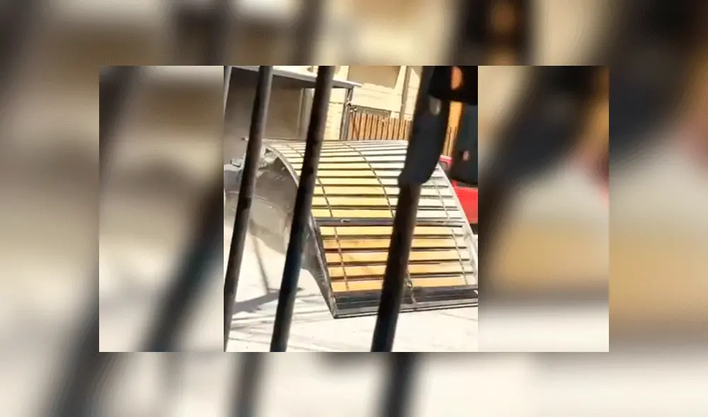 Hombre destruye vivienda de su expareja con su automóvil [VIDEO]