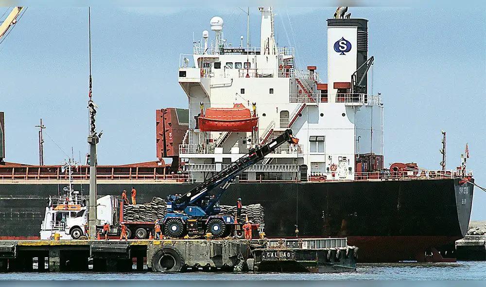 Salaverry marcha hoy en desacuerdo con la entrega de su terminal portuario