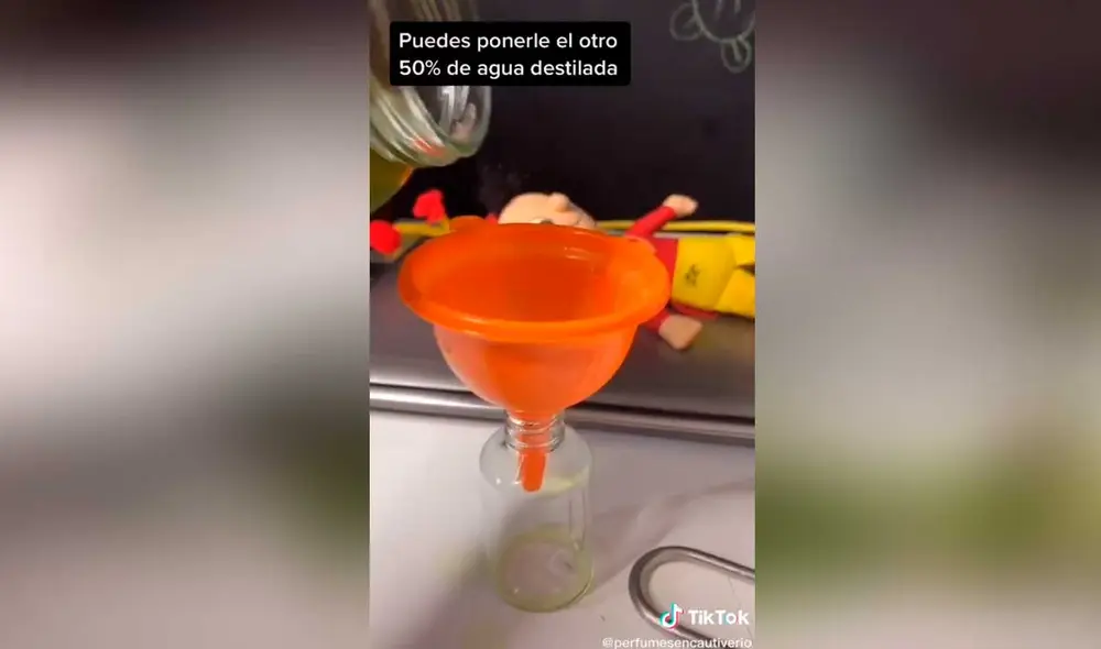 Desliza las imágenes para conocer un poco más sobre la preparación de este perfume de hierba luisa. Foto: captura de TikTok/danieltodista