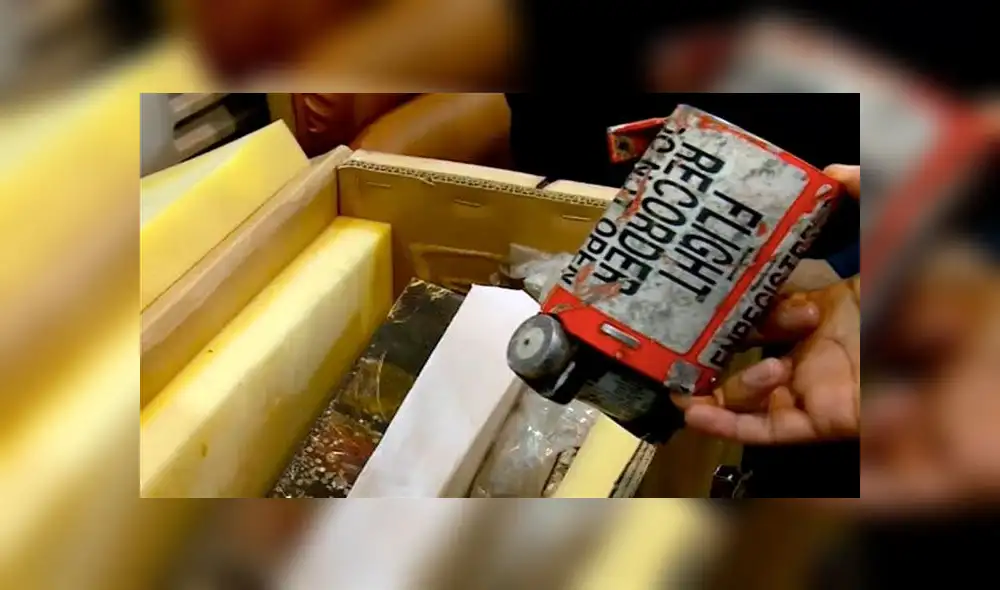 Imágenes de las cajas negras mostradas por los medios iraníes. Foto: EFE Imágenes de las cajas negras mostradas por los medios iraníes. Foto: EFE