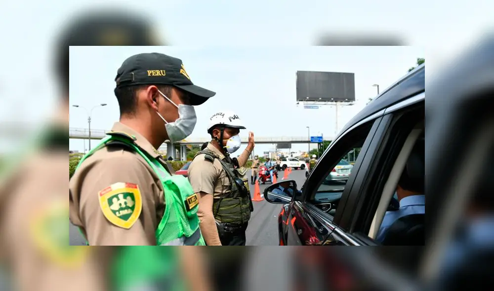 El documento debe ser portado todos los días por los usuarios. Foto: EL Peruano