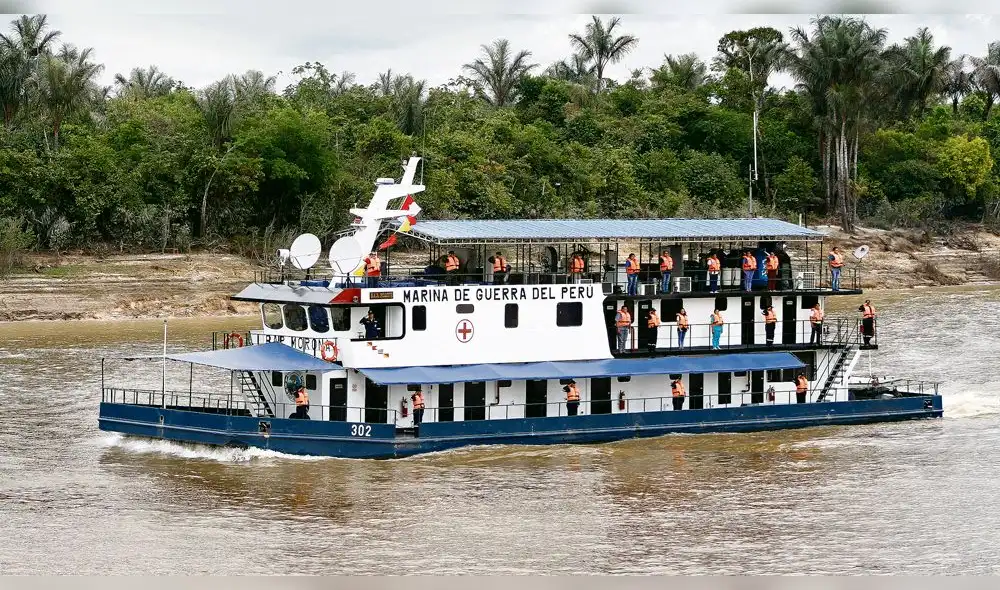 Los barcos y tambos que llevan los servicios del Estado a las zonas lejanas de la Amazonía Los barcos y tambos que llevan los servicios del Estado a las zonas lejanas de la Amazonía