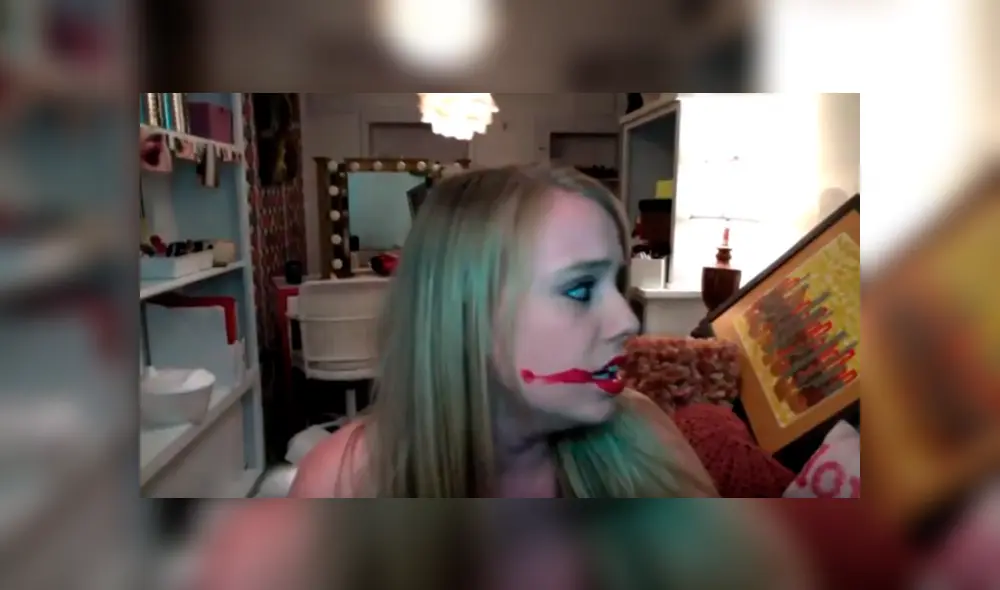 Video es viral en Facebook. La chica enseñaba la forma correcta de pintarse los labios y tuvo la mala suerte de que un fuerte sismo sucediera. Foto: Captura.