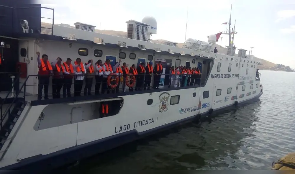 Puno: Ofrecen servicios de Reniec a pobladores indígenas de las islas del lago Titicaca