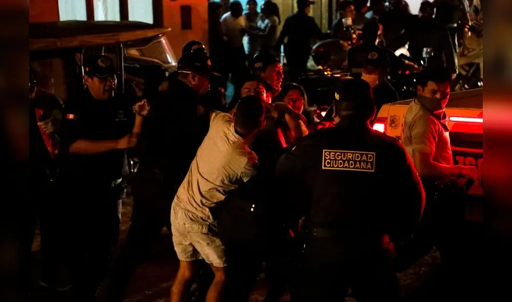 Familia se enfrenta a policías y serenos Familia se enfrenta a policías y serenos