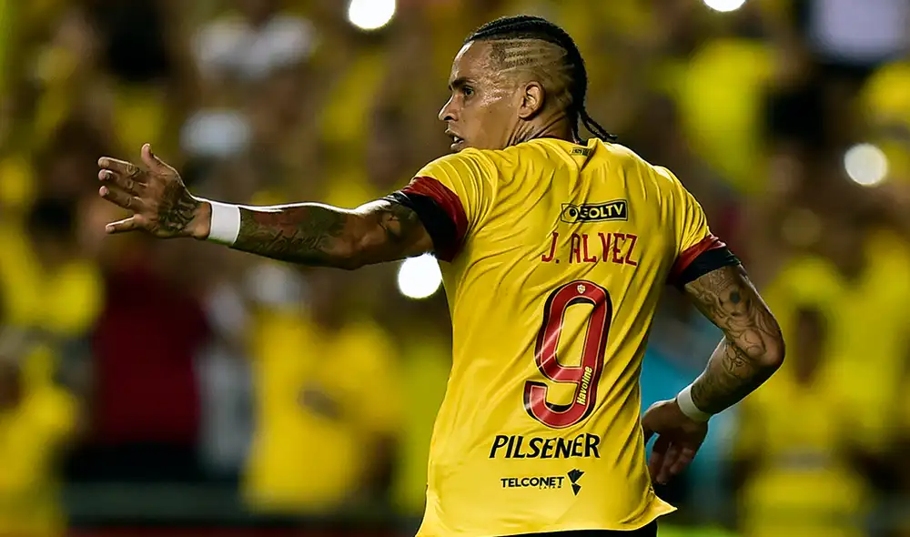 Jonathan Álvez marcó el cuarto gol de Barcelona SC sobre Sporting Cristal y prácticamente aseguró su pase a la fase 3 de la Copa Libertadores. | Foto: AFP