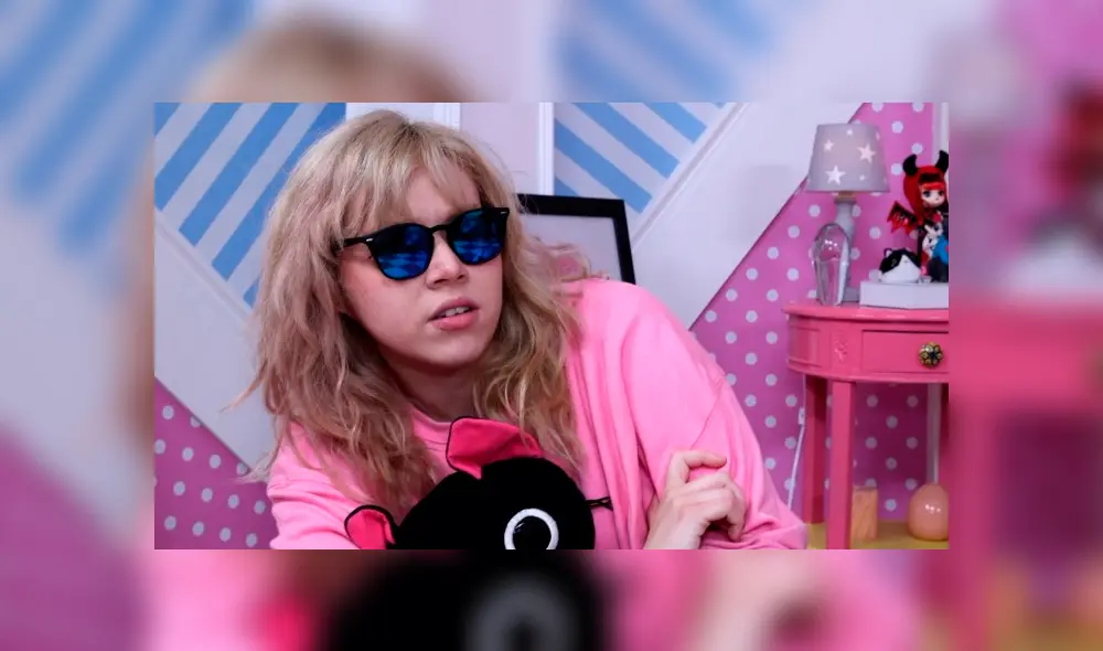 Facebook viral: chica pelirroja sorprende con su perfecta imitación a la voz del asistente de 'Waze' [VIDEO]