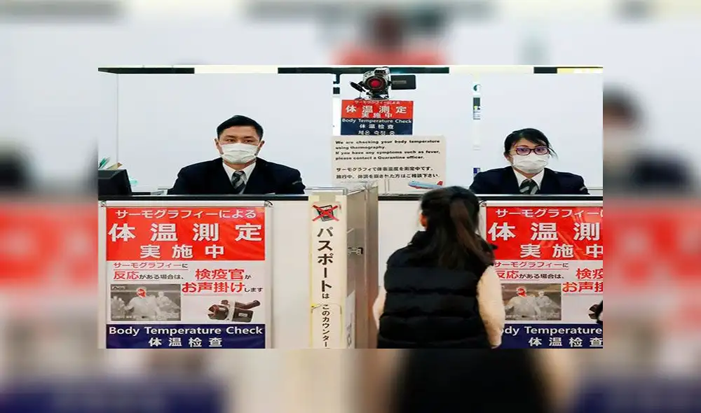 En el aeropuerto de Narita (Japón) tomaron precauciones luego de que un hombre falleciera tras ser contagiado en Wuhan (China). Foto: EFE