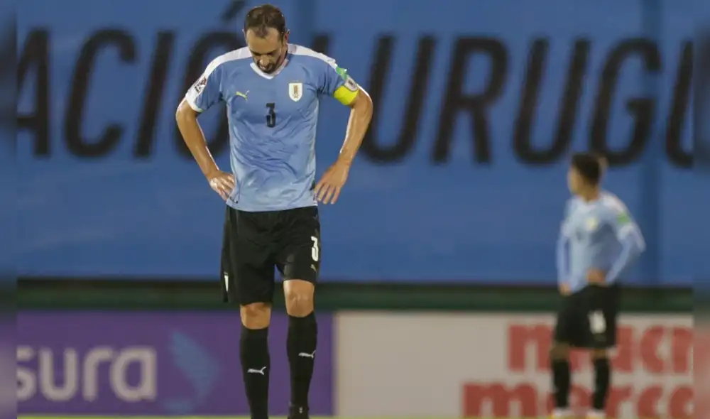 Diego Godín se contagió de coronavirus luego de jugar con Uruguay en la fecha de doble de eliminatorias. Foto: EFE/Matilde Campodonico POOL.