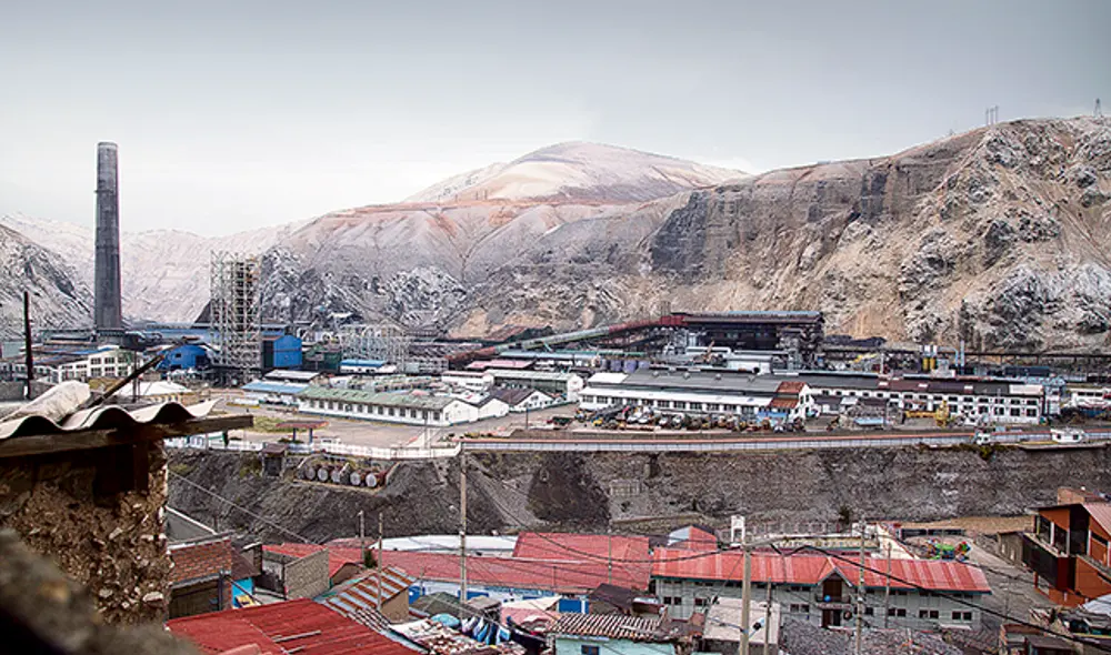 La Oroya. En 2010 se declaró en insolvencia a Doe Run Perú dejando en incertidumbre a los trabajadores y sus familias. La Oroya. En 2010 se declaró en insolvencia a Doe Run Perú dejando en incertidumbre a los trabajadores y sus familias.