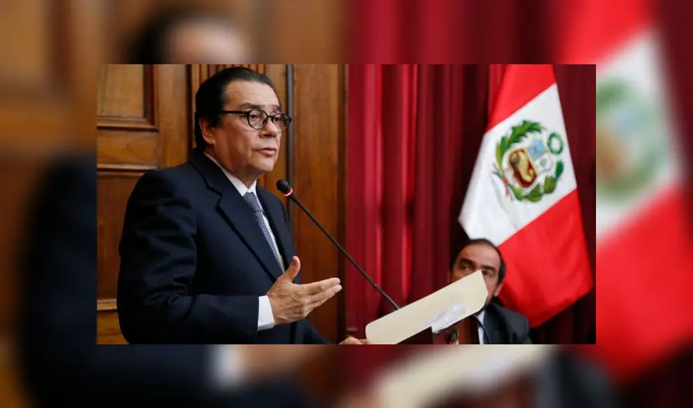 Presentan pedido para que ministro Mendoza sea citado por Comisión de Justicia por el indulto 