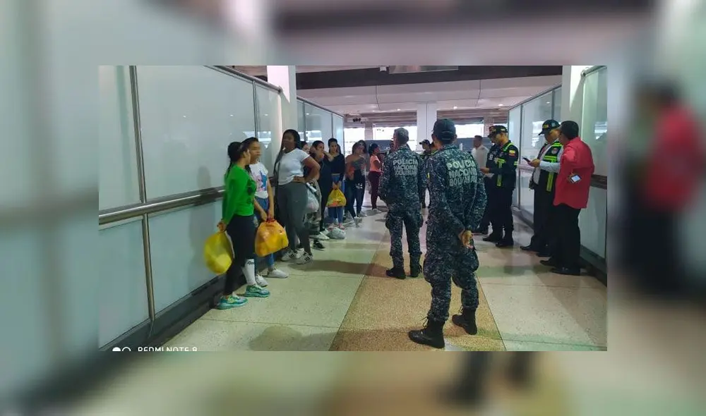Cientos de venezolanos han sido expulsados del Perú en los últimos meses, muchos por participar en delitos y otros por documentación ilegal. Foto: TV Venezuela. Cientos de venezolanos han sido expulsados del Perú en los últimos meses, muchos por participar en delitos y otros por documentación ilegal. Foto: TV Venezuela.