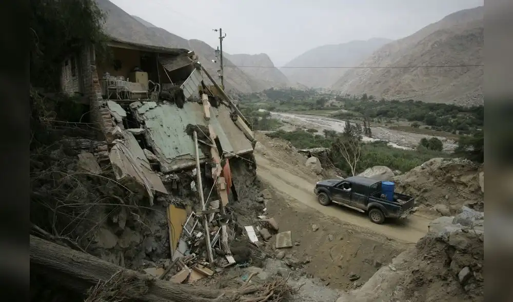 Comunidades de Antioquía sin agua y viviendas colapsadas Comunidades de Antioquía sin agua y viviendas colapsadas