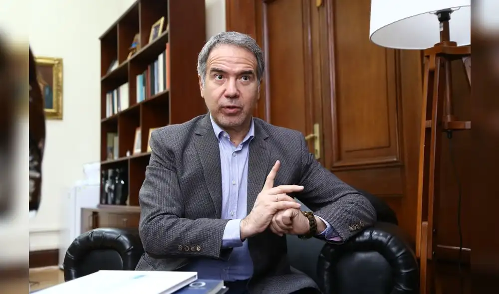 Petrozzi denuncia que dejó fujimorismo por lentitud que hubo con Hinostroza Petrozzi denuncia que dejó fujimorismo por lentitud que hubo con Hinostroza
