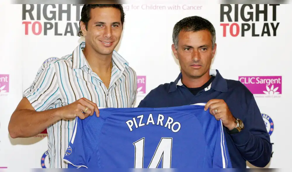 Claudio Piazarro confesó que Mourinho le escribió para que se integre al Chelsea. Foto: AFP Claudio Piazarro confesó que Mourinho le escribió para que se integre al Chelsea. Foto: AFP