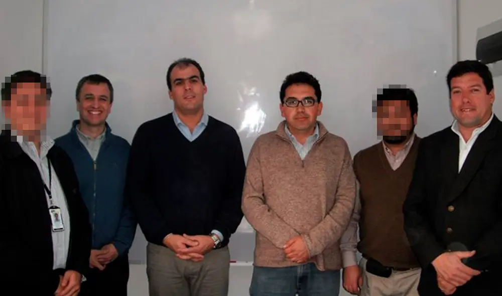 8 de agosto de 2011: los falsos aportantes: segundo de izquierda a derecha, Luis Olivares Poggi, Javier Bisso López de Romaña, Manfredo Núñez Rosas y el último George Montgomery Lequerica. 8 de agosto de 2011: los falsos aportantes: segundo de izquierda a derecha, Luis Olivares Poggi, Javier Bisso López de Romaña, Manfredo Núñez Rosas y el último George Montgomery Lequerica.