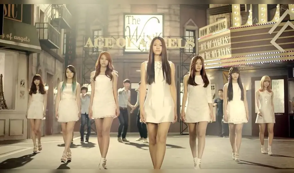 Seolhyun debutó en 2012 como centro visual del grupo K-pop AOA. Seolhyun debutó en 2012 como centro visual del grupo K-pop AOA.