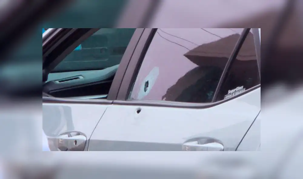 Callao: desconocidos disparan contra auto en el que iban dos sujetos