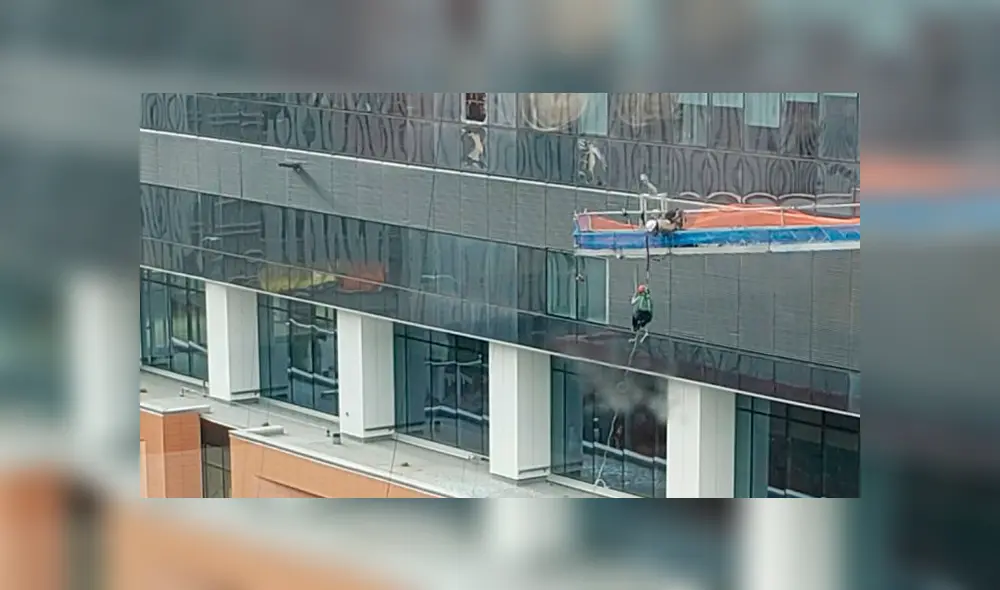 Hombre cayó de un rascacielos de 66 pisos y se salvó de morir [VIDEO]